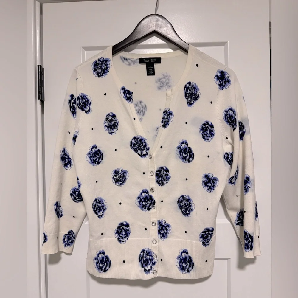 Cardigan Sweater with great detail. - Picture 1 of 4